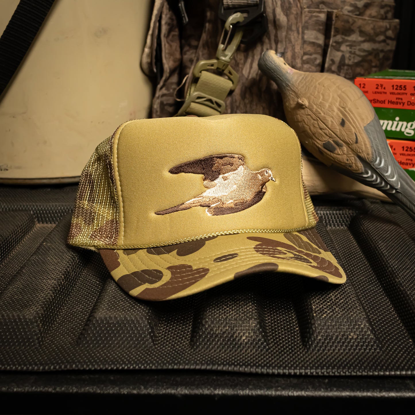 DOVE THIRTY™ | COLORED SOLO BIRD | TAN